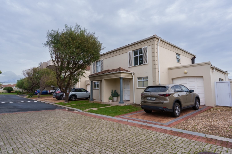 2 Bedroom Property for Sale in Royal Ascot Western Cape